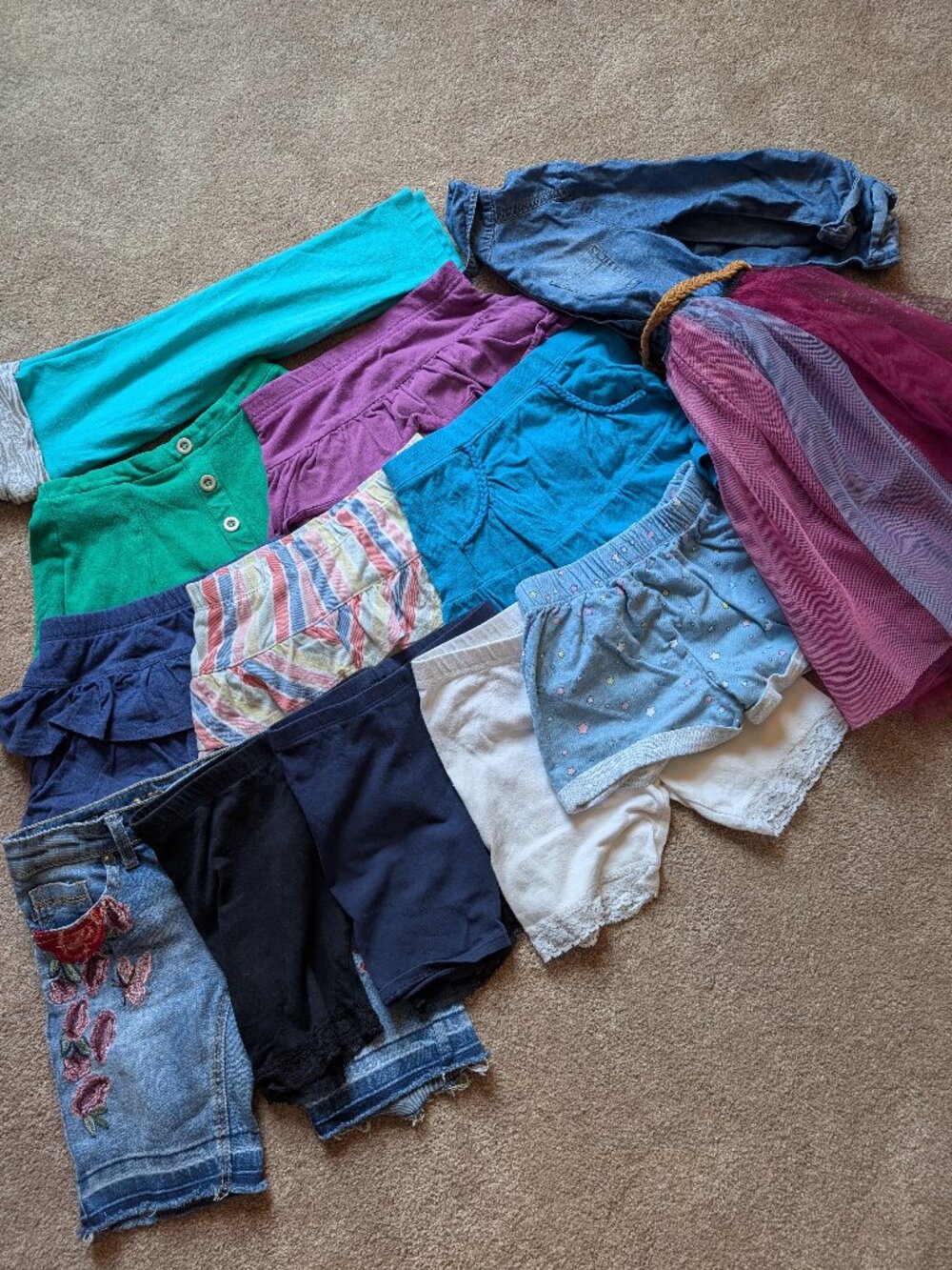 Lot Size 6! 5 shorts, 5 skorts, 1 dress, 1 capri. Teal purple green Voss jean